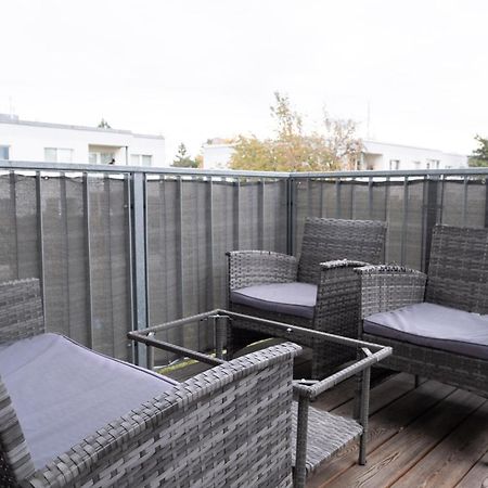 Modern Apartment W/ Cozy Balcony Near City Center Wien Eksteriør billede