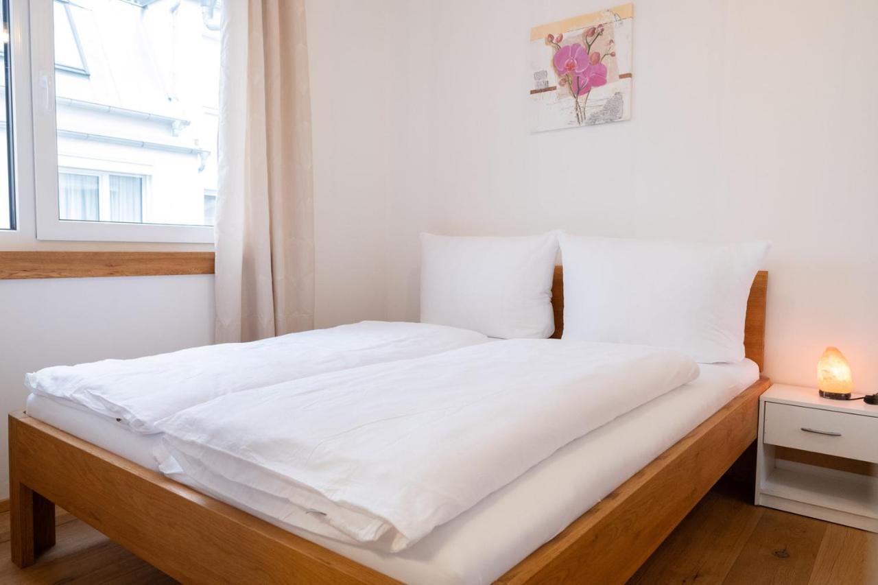 Modern Apartment W/ Cozy Balcony Near City Center Wien Eksteriør billede